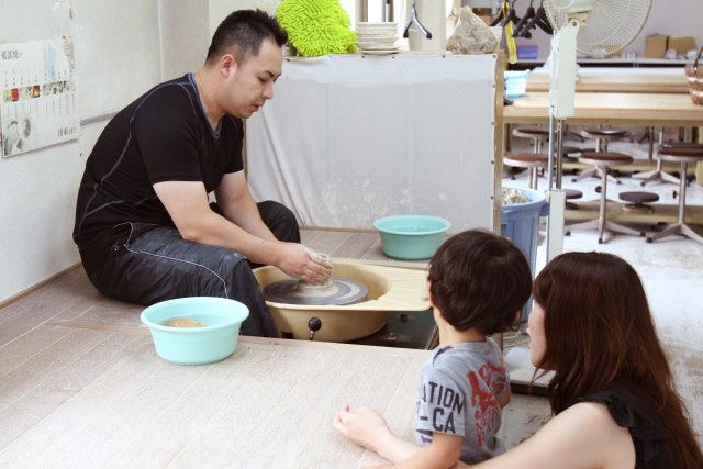 砥部焼の里巡り（陶芸体験など）ー砥部町陶芸創作館ー