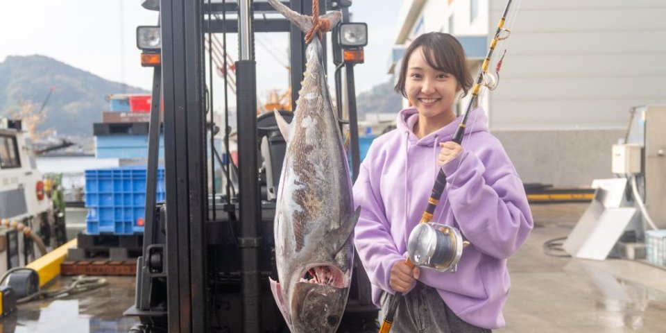 宇和島養殖マグロ一本釣り体験モデルコース